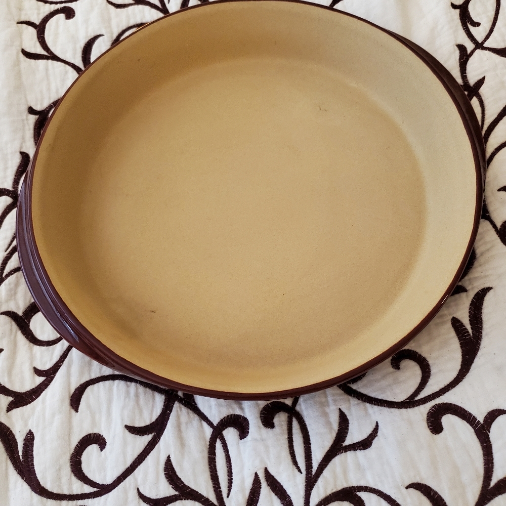 Pampered Chef Burgundy pie dish